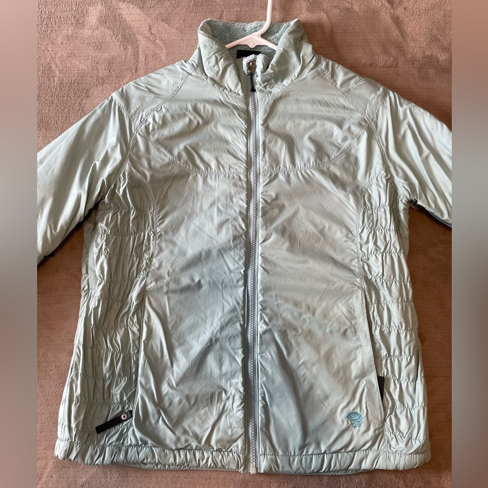 VGUC Medium Women’s Mountain Hardwear soft-shell/fleece-lined jacket, sage green
